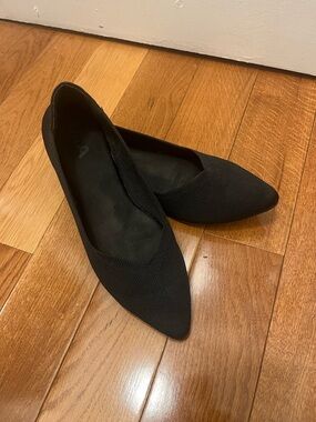 Women’s MIA Isbel Pointed Toe Black Knit Flats